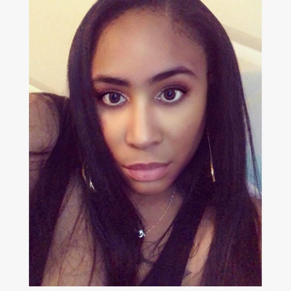 Meet your Posher, Cynthia